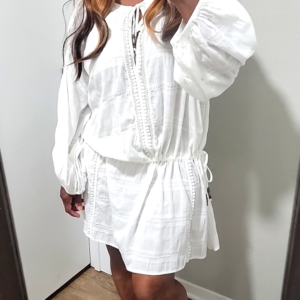 YFB | Elegant White Tunic Dress with Lace Detail - Picture 3 of 6